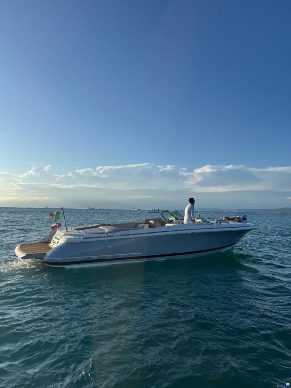 Chris Craft Corsair 28