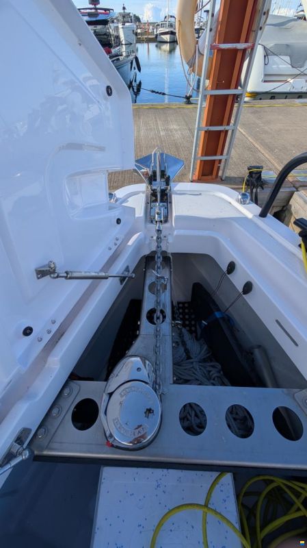 Axopar 45 XC Cross Cabin
