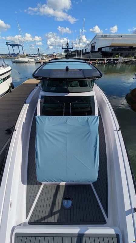 Axopar 45 XC Cross Cabin