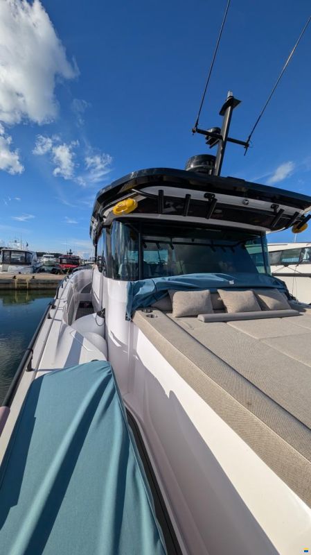 Axopar 45 XC Cross Cabin