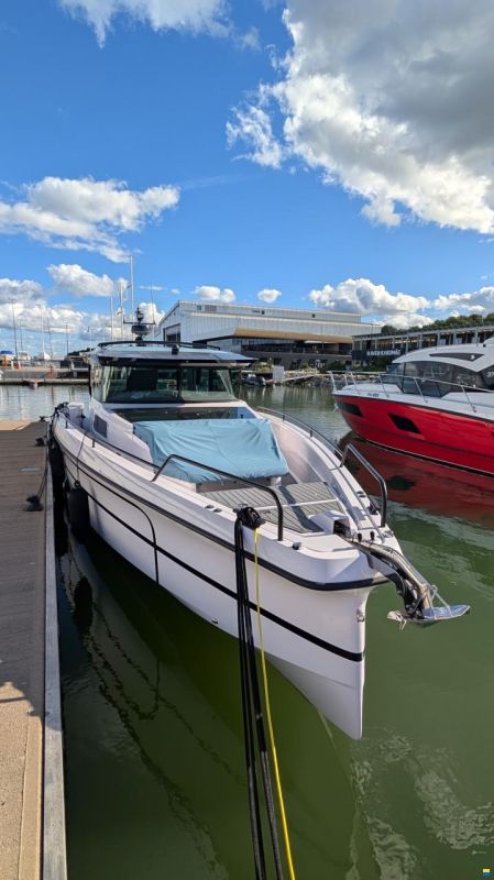 Axopar 45 XC Cross Cabin