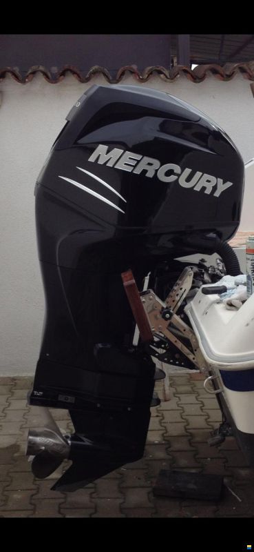 Mercury 200 L4