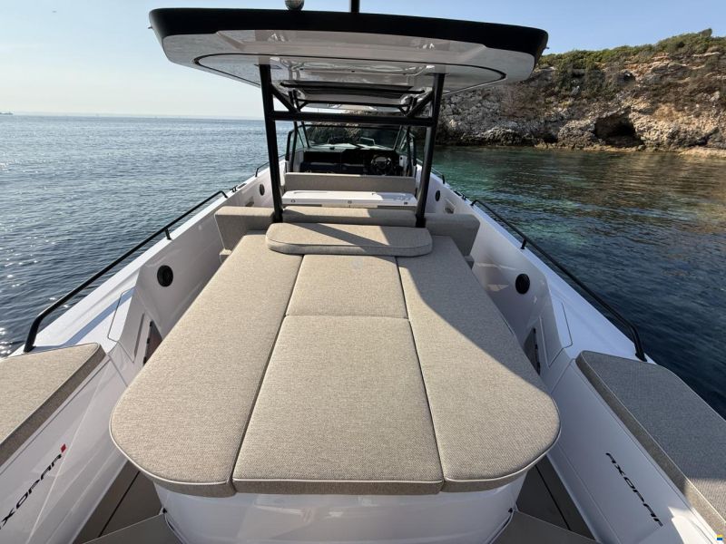 Axopar 37 Sun-Top