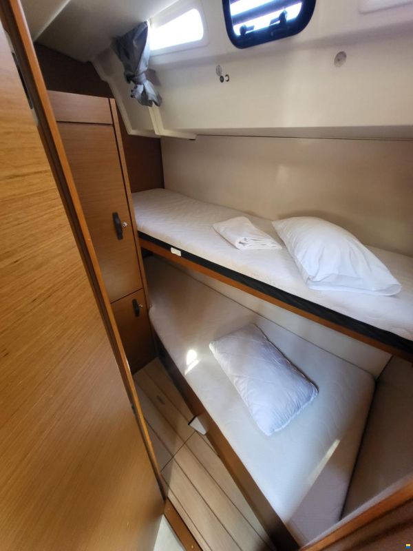 Jeanneau 54