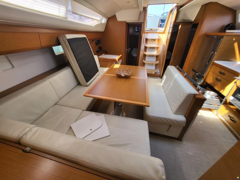 Jeanneau 54
