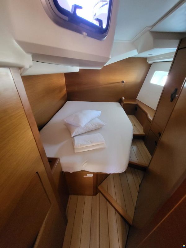 Jeanneau 54