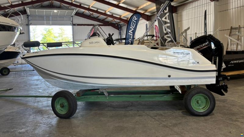Quicksilver Activ 505 Open