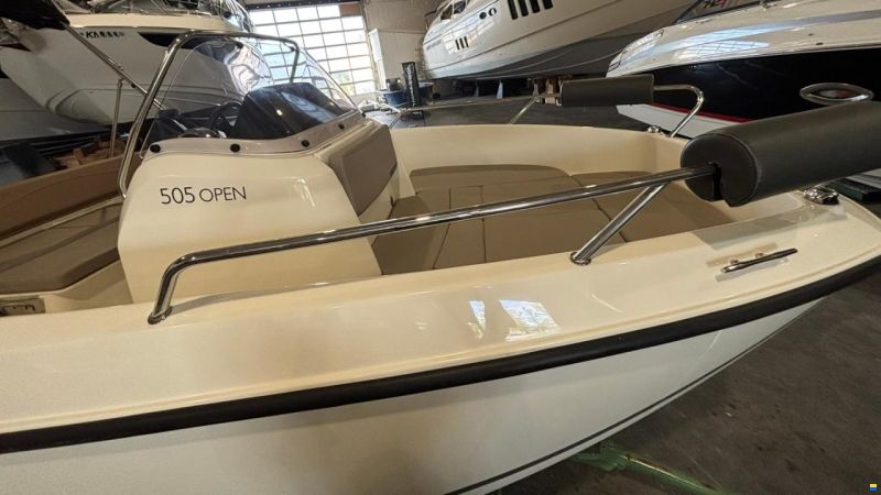 Quicksilver Activ 505 Open