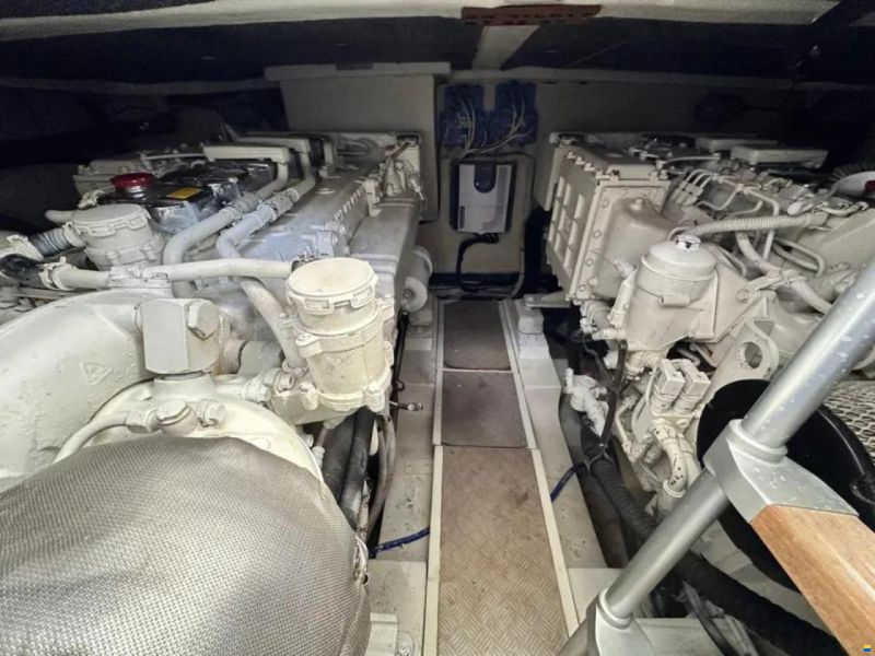 Pershing 46