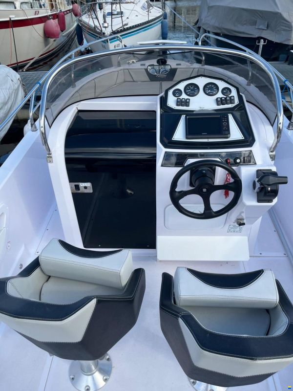 Ranieri Voyager 21S