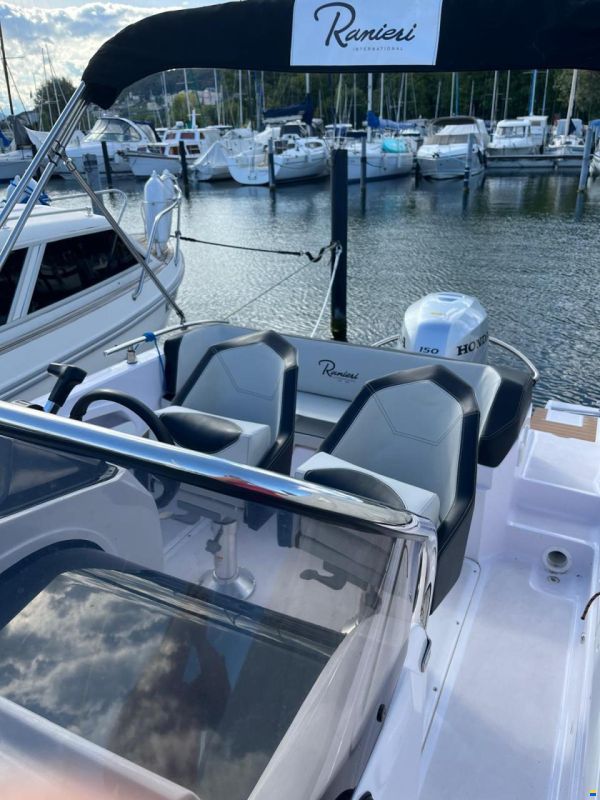 Ranieri Voyager 21S