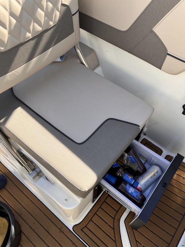Bayliner VR5