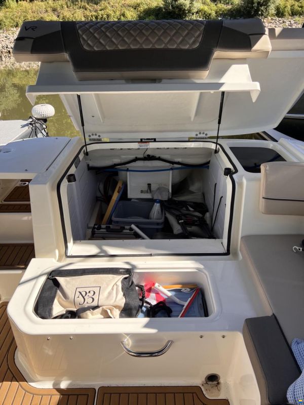 Bayliner VR5