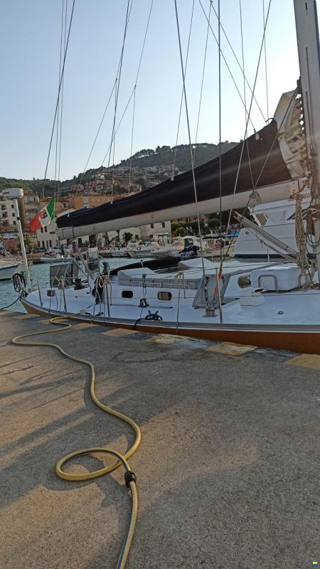 Sloop One off