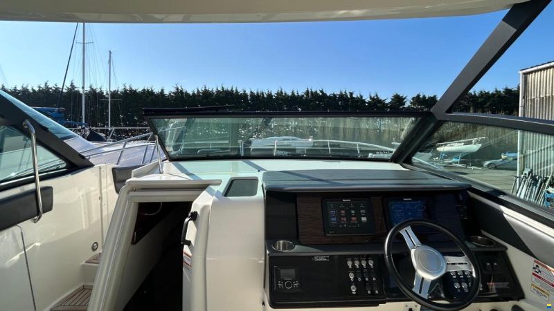 Sea Ray Sundancer 320