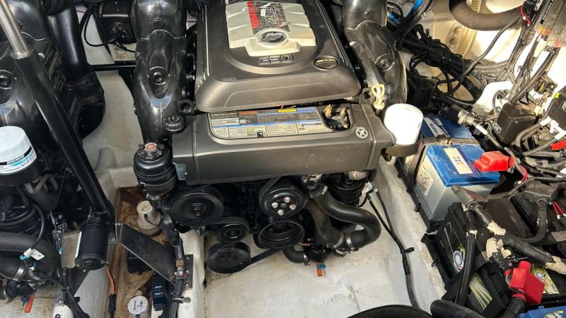 Sea Ray Sundancer 320