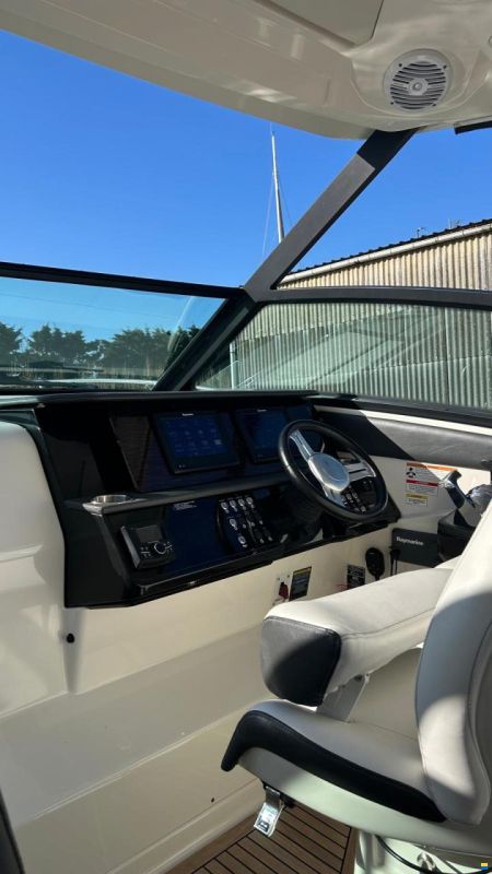 Sea Ray Sundancer 320