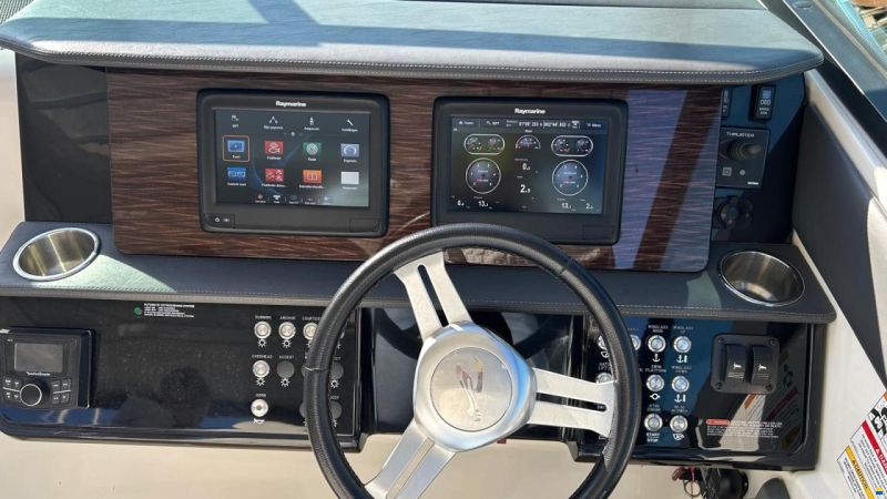 Sea Ray Sundancer 320