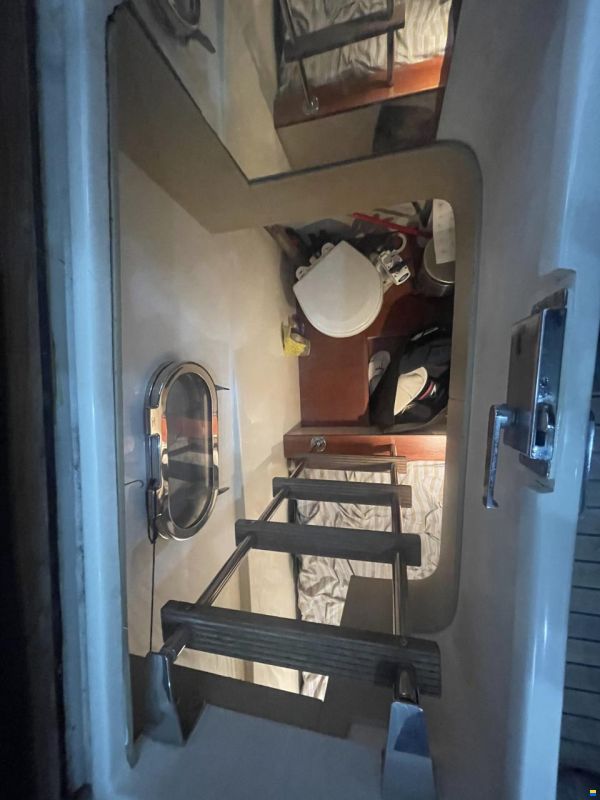 Ferretti 460