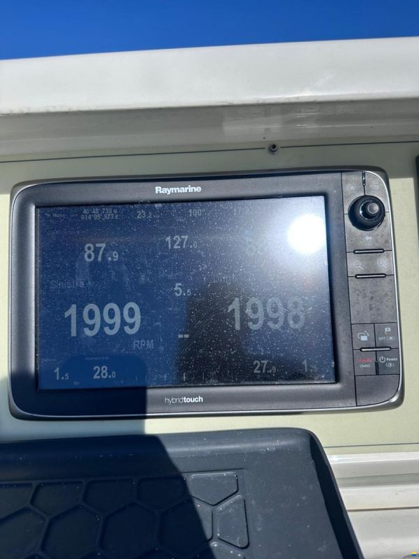 Ferretti 460