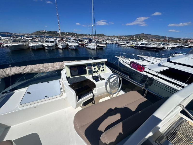 Ferretti 460