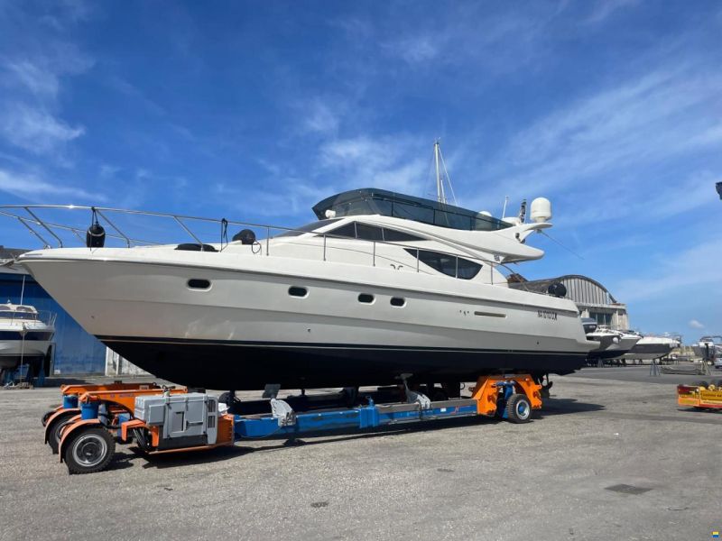 Ferretti 460
