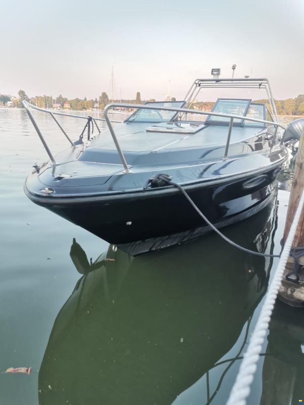 Sea Ray 210cc