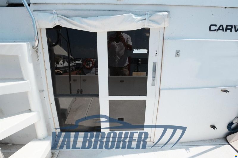 Carver Boat 400