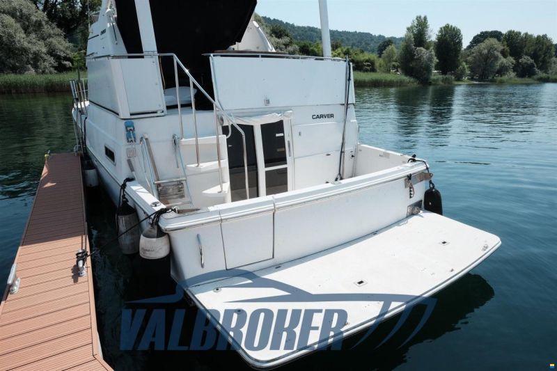 Carver Boat 400