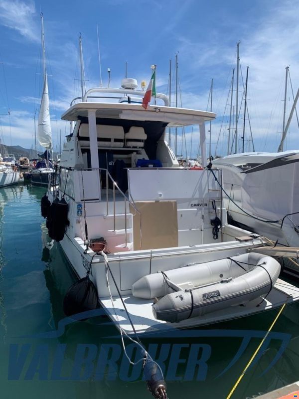 Carver Boat 400