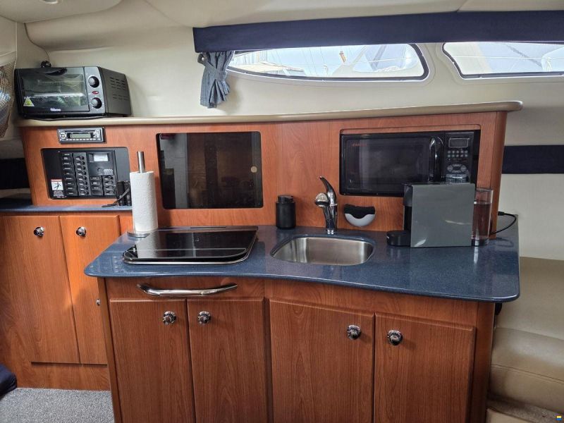 Bayliner 275
