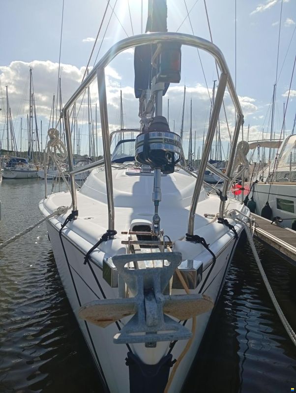 Hunter 33