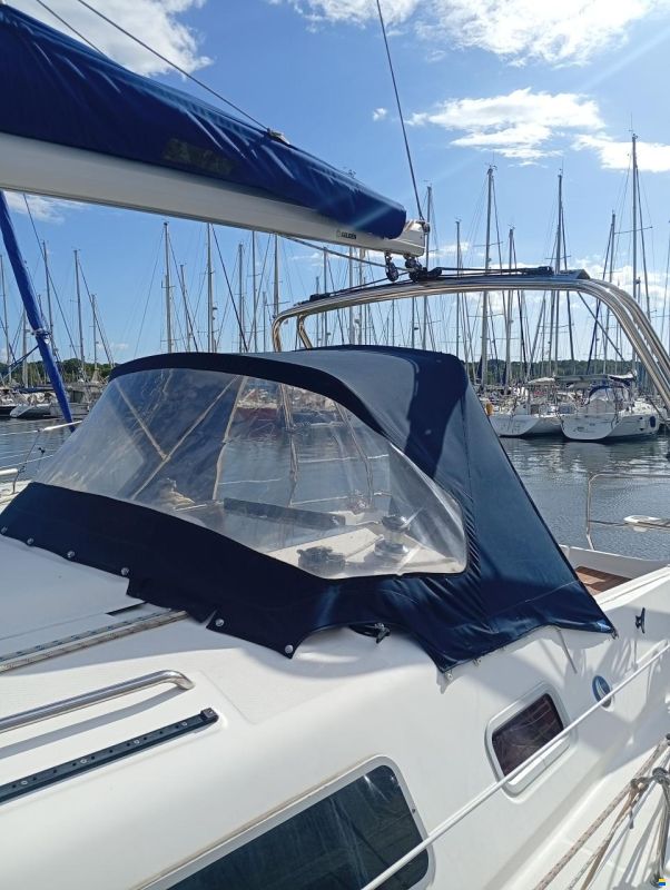 Hunter 33