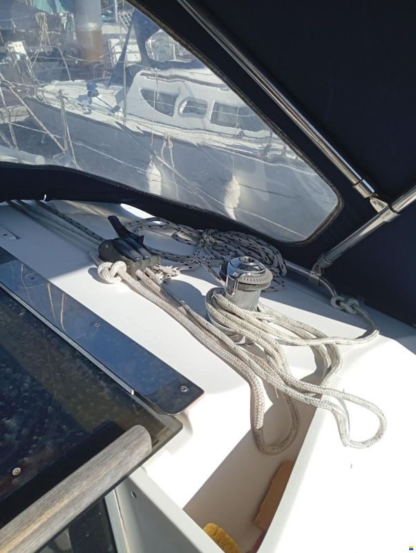 Hunter 33
