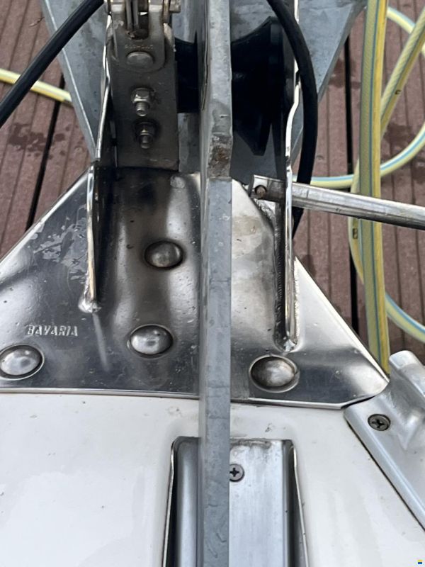 Bavaria 37-3