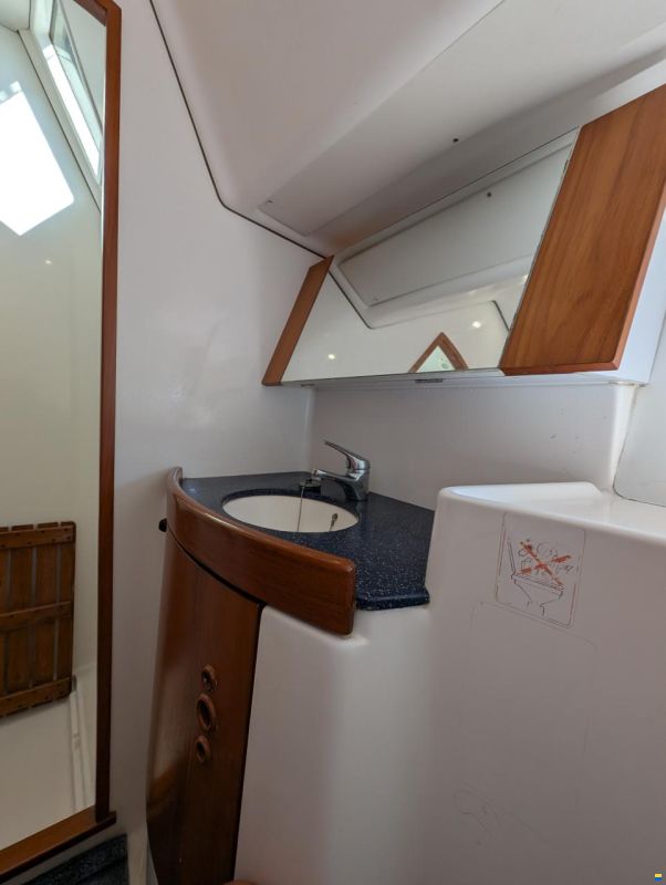 Wauquiez 40 pilot saloon