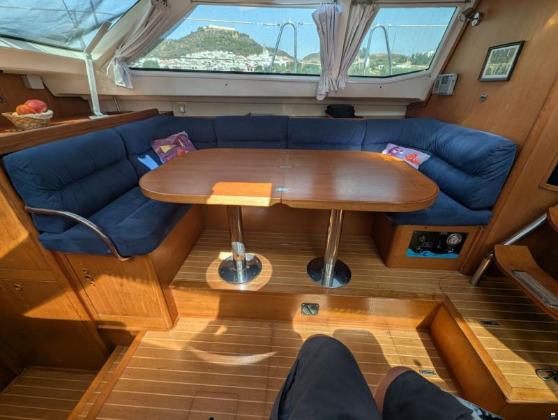 Wauquiez 40 pilot saloon