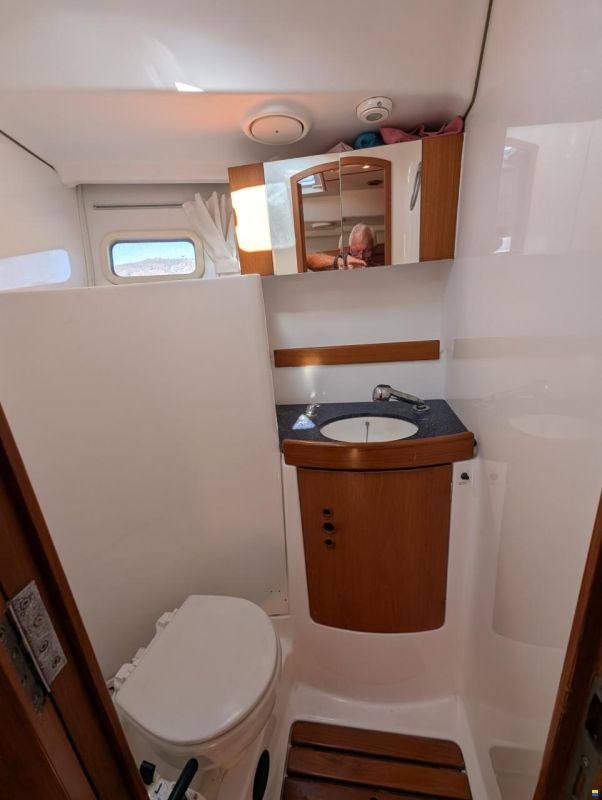 Wauquiez 40 pilot saloon