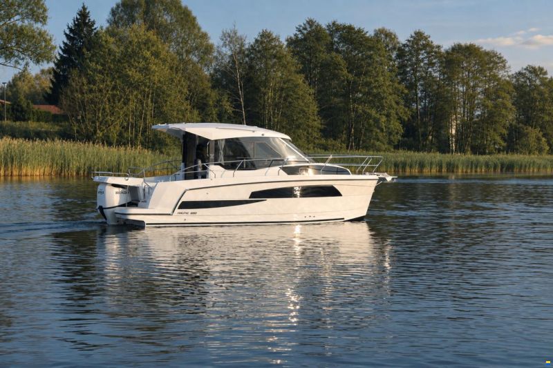 Nautic 880