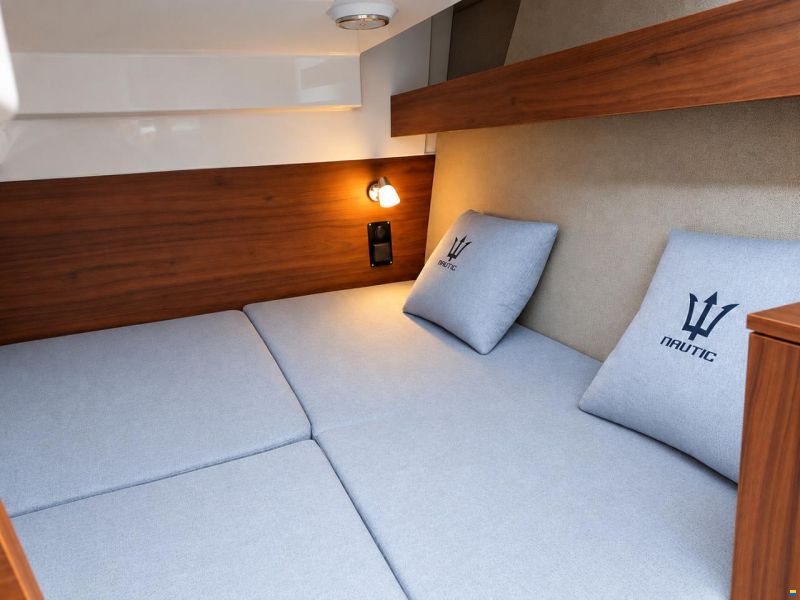 Nautic 880