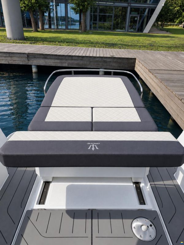 Nautic 880