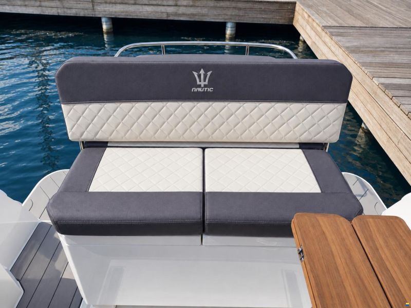 Nautic 880