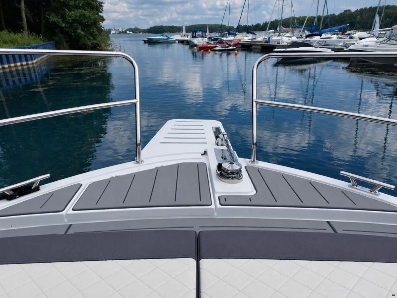 Nautic 880