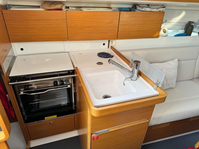 Elan 320