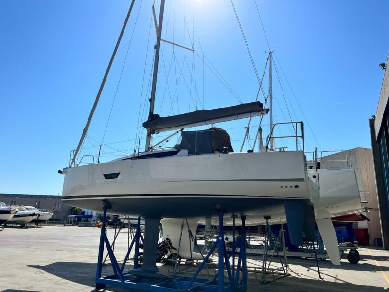 Elan 320