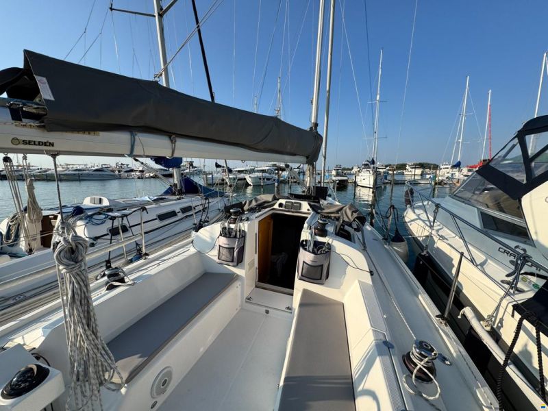 Elan 320