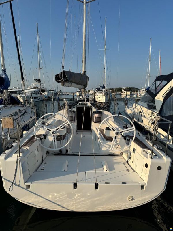 Elan 320