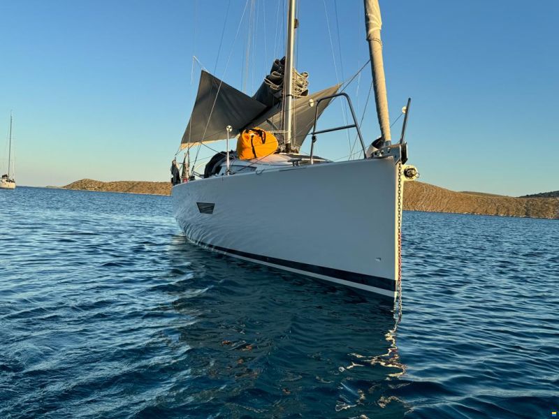 Elan 320