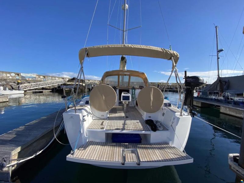 Dufour 380