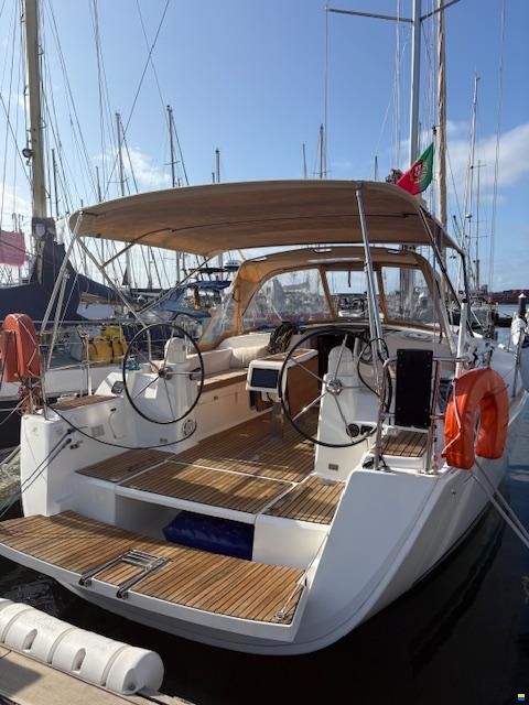 Dufour 380